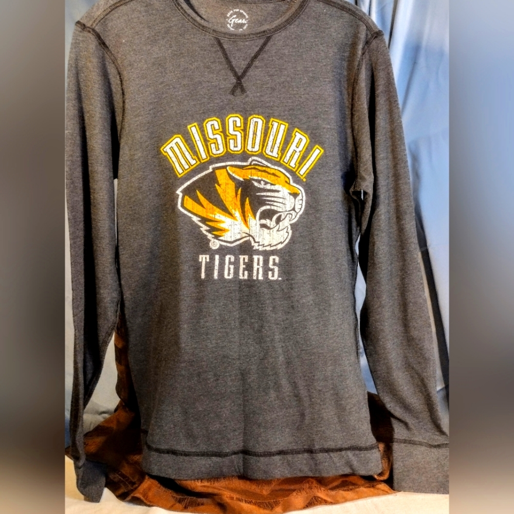 Missouri tiger long sleeve Gray t-shirt small